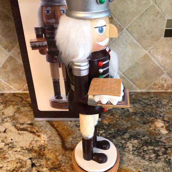 Kurt Adler Hershey’s S’mores Nutcracker NWT in Box 14 inches - Picture 7 of 12